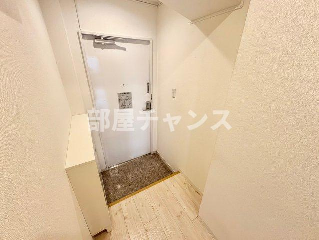 横山アネックスビルの玄関