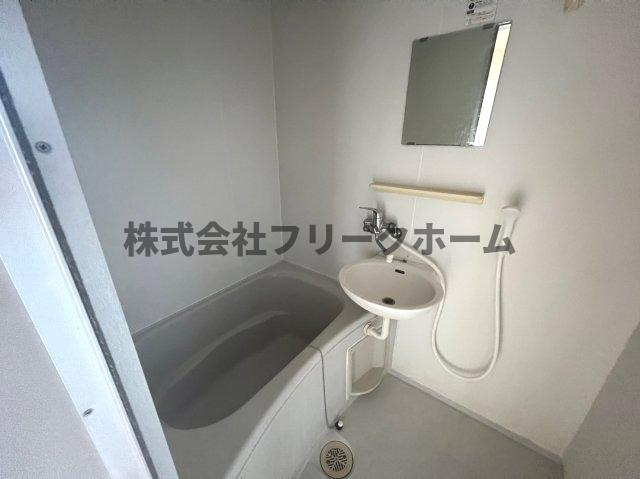 武蔵野市吉祥寺南町４丁目のアパートの浴室