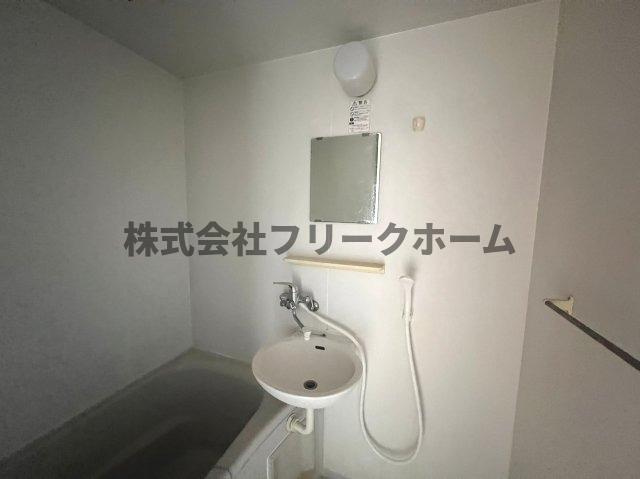 武蔵野市吉祥寺南町４丁目のアパートの洗面所