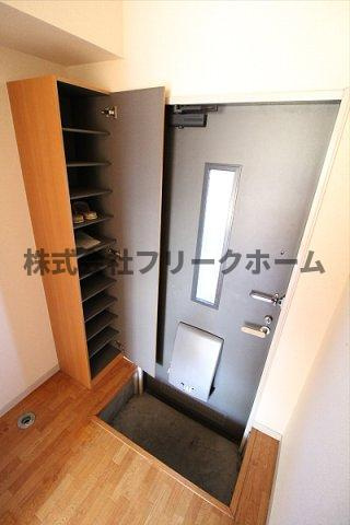 武蔵野市吉祥寺南町４丁目のアパートの玄関