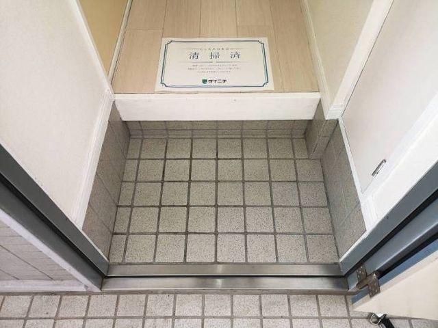 アゼリア宮田(K-076)の玄関