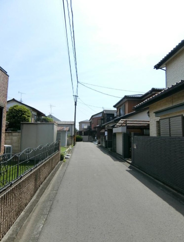 敷地面積45坪　売地　川越市月吉町の前面道路含む現地写真