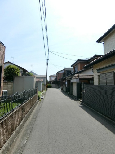 敷地面積45坪　売地　川越市月吉町の前面道路含む現地写真