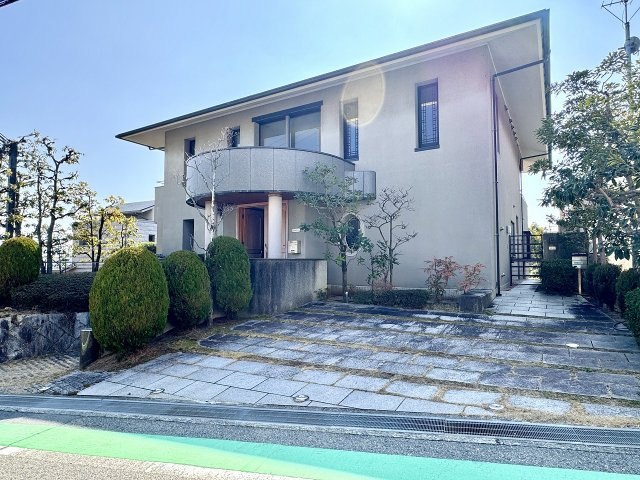 西宮市柏堂町の外観|閑静な住宅地で叶える穏やかな新生活
