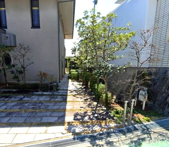 西宮市柏堂町の庭|西側　出入口