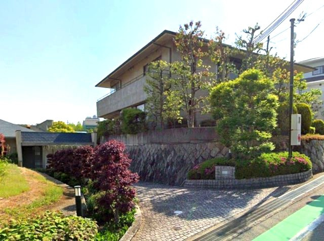 西宮市柏堂町の外観|2階　東側バルコニー