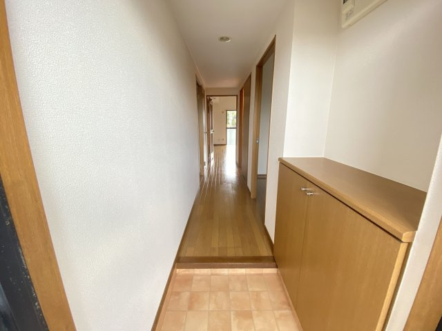 アメニティ旗崎の玄関|ゆったりとした玄関です