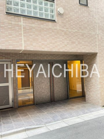 ラクラス田原町のエントランス
