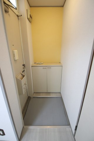 【玄関】 | シャトードイワネE棟