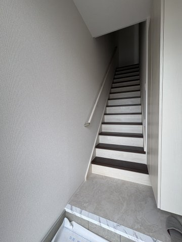 アステール岩神スクエアの玄関|高崎、前橋のお部屋探しはエンドスケープまで！お客様の理想お聞かせ下さい♪