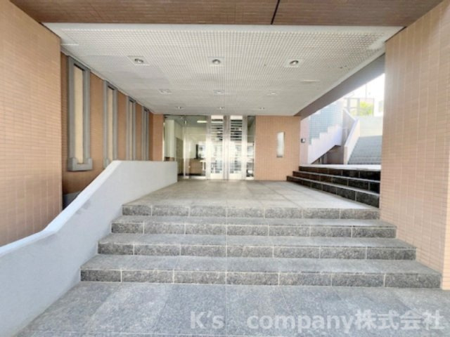 ◎茅ヶ崎市緑が浜　オーベル湘南緑が浜のエントランス|エントランスまでのプロ―チ◇