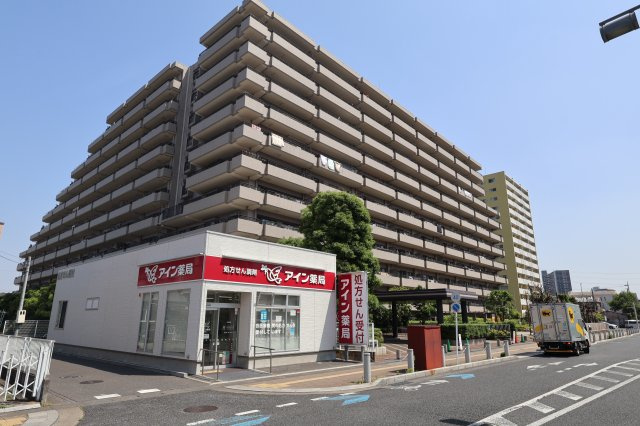 コスモ大宮ロイヤルフォルムの外観