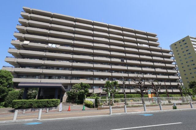 コスモ大宮ロイヤルフォルムの外観