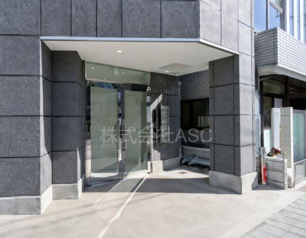 OFFICE SANAI Ⅴ（オフィス サンアイ ファイブ）のエントランス