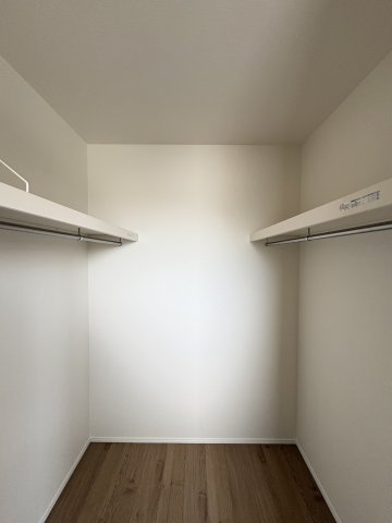  For.M Iー小倉北区熊本3丁目2期　の収納|家族みんなの衣類や荷物をまとめて収納できる、便利なファミリークロークを完備しています。