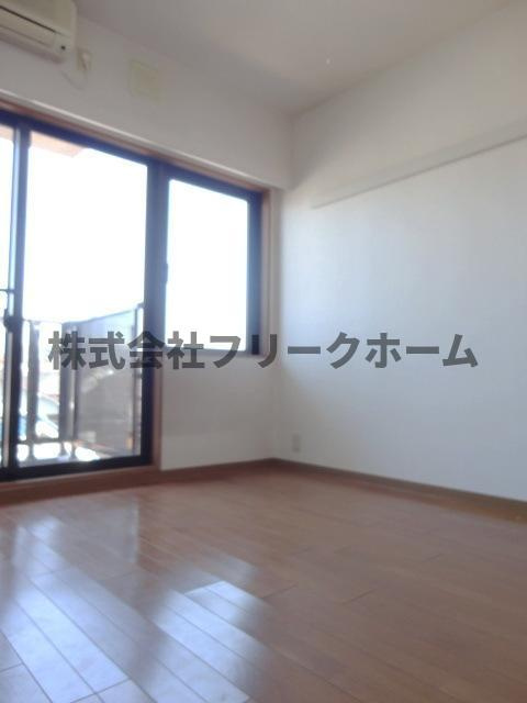 三鷹市上連雀５丁目の賃貸マンションの居間・リビング