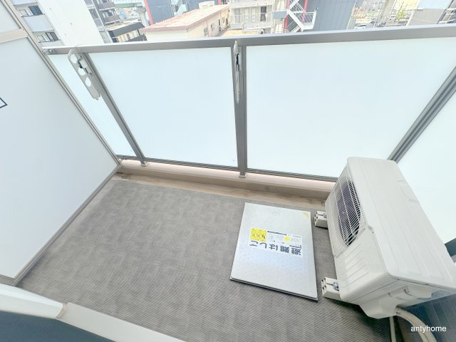 TOYOTOMI STAY PREMIUM 難波桜川　仲介手数料無料のバルコニー