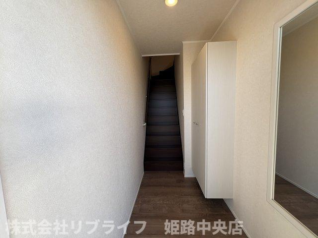 ハイムレトア飾東Cの玄関