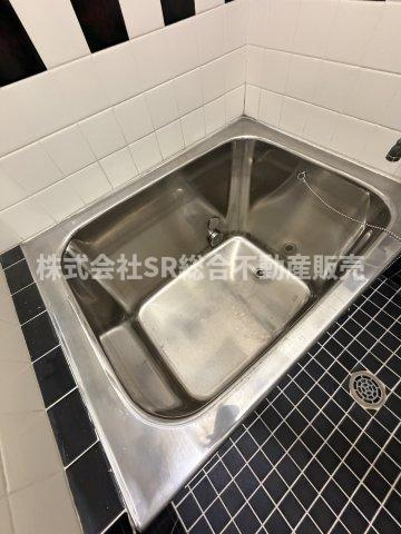 稲田本町1丁目中古戸建の浴室|お風呂で日々の疲れを落としましょう