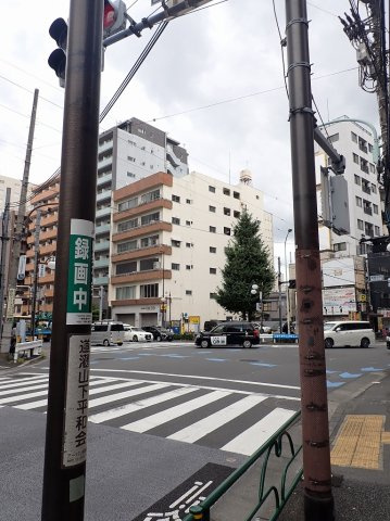 エスティメゾン千駄木の周辺