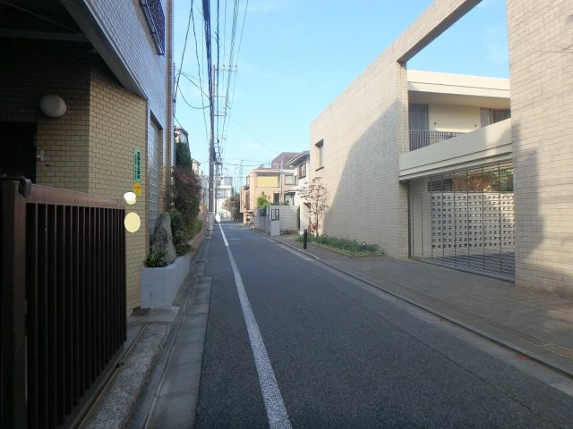 プレミアガーデン本郷S棟の周辺