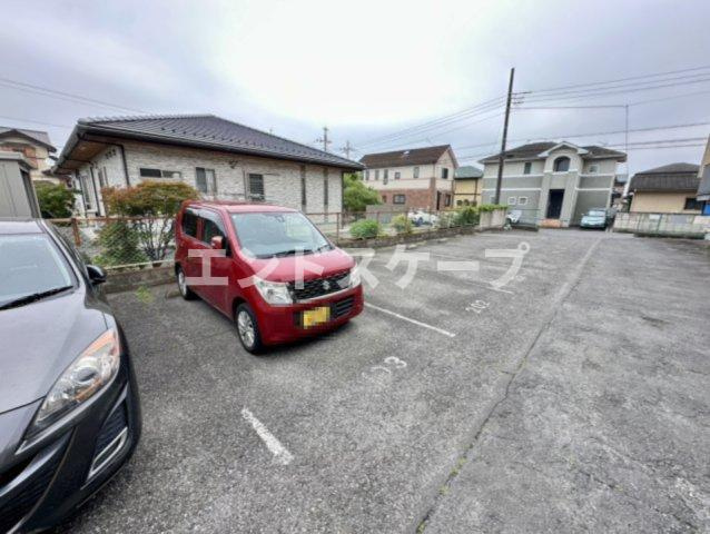 グロワールいとうの駐車場|高崎、前橋のお部屋探しはエンドスケープまで！お客様の理想お聞かせ下さい♪