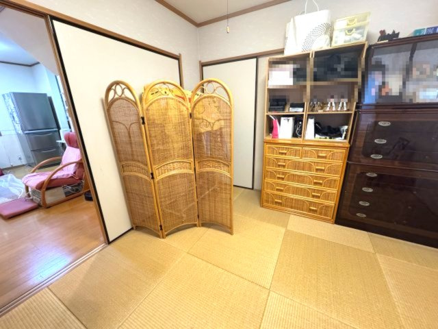 泉南市信達市場　中古戸建の和室|家計にやさしい、オール電化エコキュート付き住宅。設備は３年前に交換済