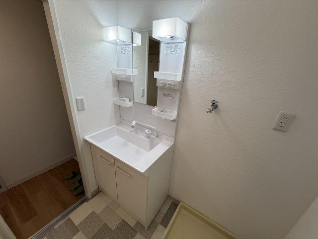 レジデンス桜の町の独立洗面台