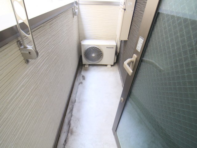 大阪市住吉区沢之町２丁目のアパートのバルコニー|バルコニーからの眺めを楽しみながら食事をしませんか