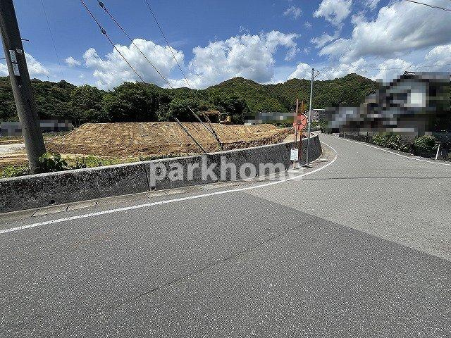 いの町枝川　造成地の前面道路含む現地写真