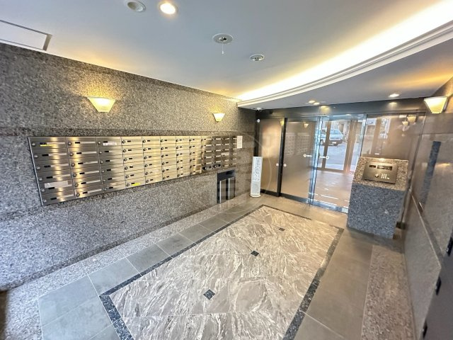 ルーブル東蒲田七番館 のエントランス