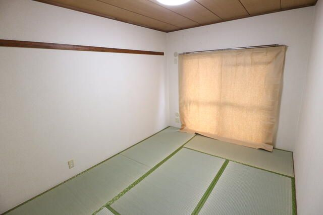 第２市川マンションの和室