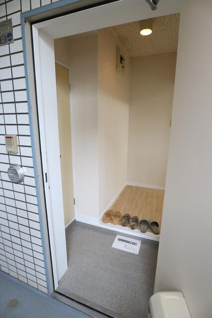 第２市川マンションの玄関