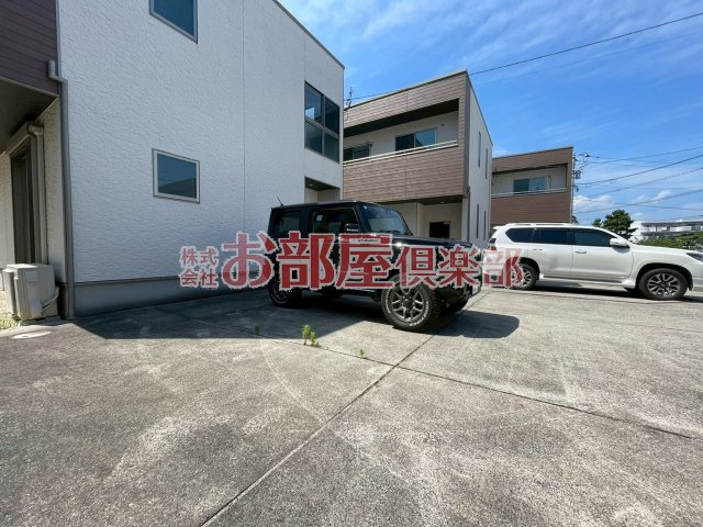 キャッスル(東合川) の駐車場|カースペースがあります