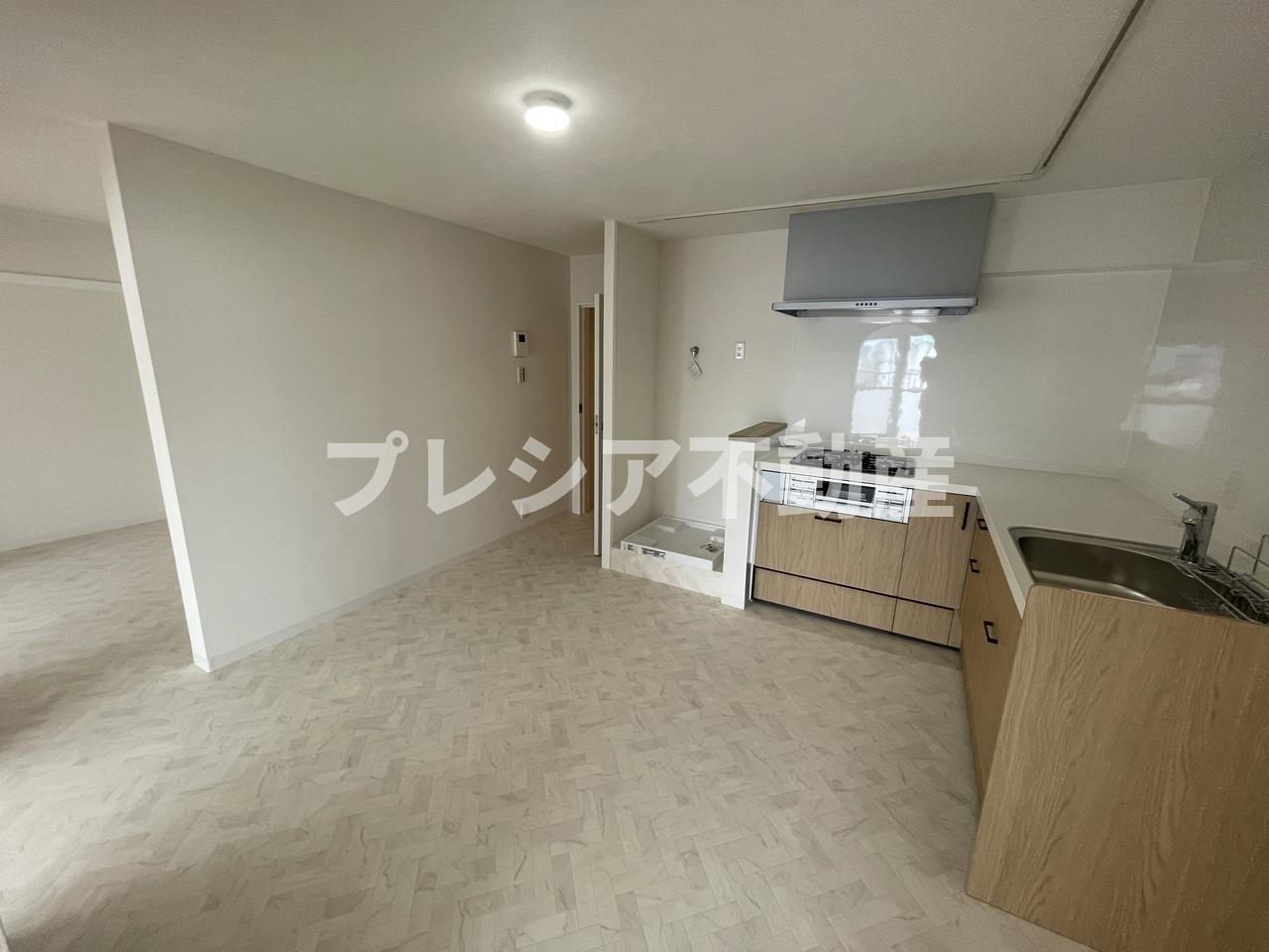垂水高丸住宅４号棟の居間・リビング