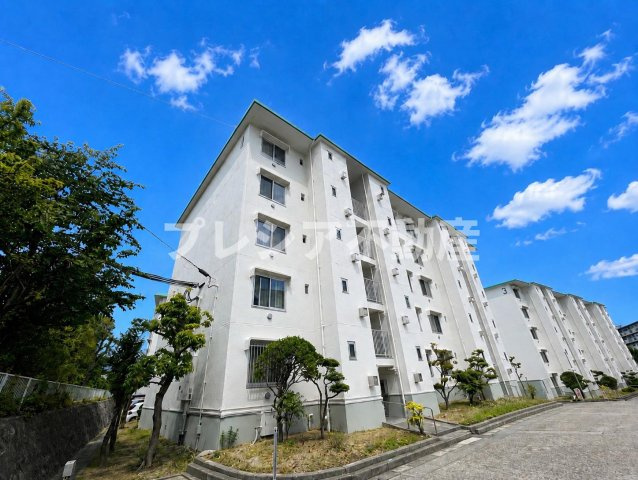 垂水高丸住宅４号棟