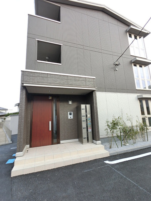 【エントランス】 | ラルジュ並榎