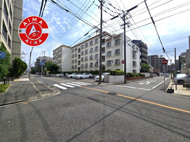 大濠ハウスの現況写真|前面道路含む現地写真です。