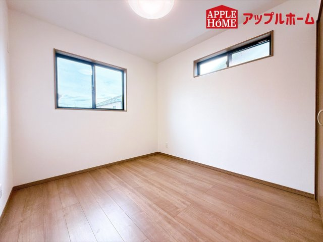 [新築住宅] 深谷市岡里 第2期 全1棟の洋室|２階居室は全室収納あり！たっぷりある収納活用でお部屋もキレイを保てます♪