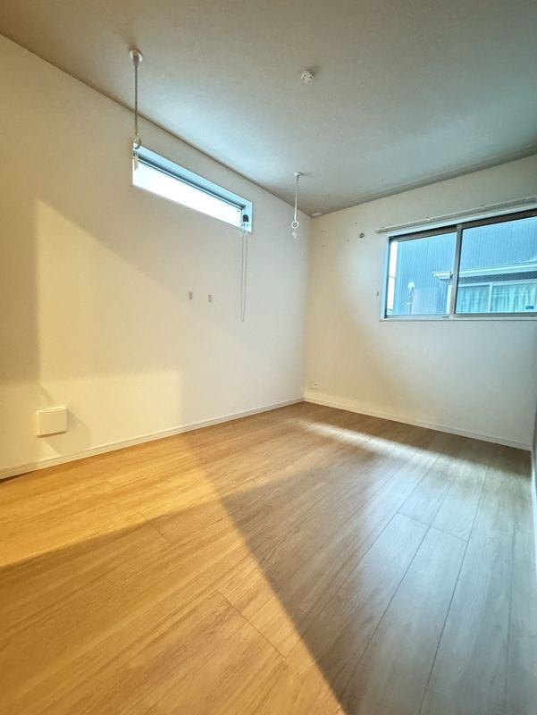 サニーコート田代の寝室|風通しも良い寝室です☆