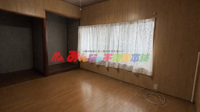 久留米市六ツ門町の店舗の洋室