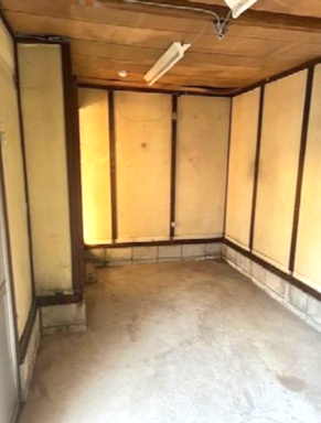 高井田中４丁目倉庫の内装