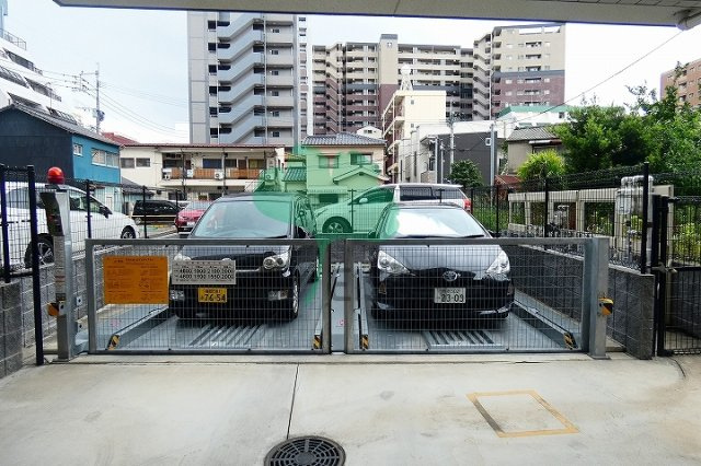 Trail博多( トレイル博多)の駐車場