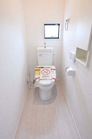 【トイレ】 | 太田市新田高尾町　タクトホーム　2号棟 | 2階にもトイレがあり忙しい朝も安心