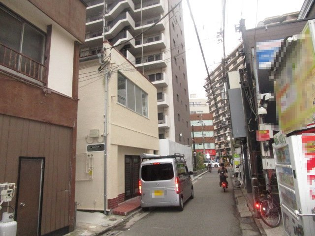 座間市相模が丘５丁目の倉庫の周辺