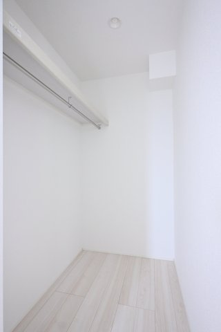 【収納】 | 太田市新田高尾町　タクトホーム　3号棟 | 寝室にはウォークインクローゼットがついておりおしゃれなご家族もうれしい空間です♪