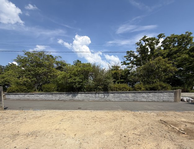 美和台一丁目　土地の外観|目の前は公園なので開放感もバッチリ！