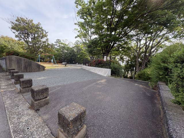 美和台一丁目　土地の周辺|目の前の公園です！階段を下りれば福工大前駅までショートカットできます。