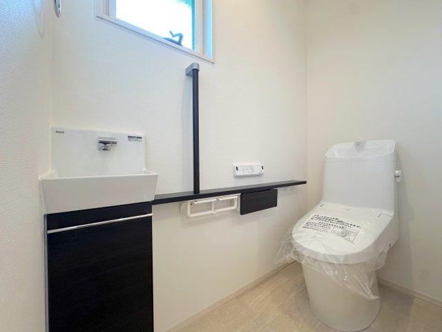 七里駅（リユース）のトイレ|トイレ新規交換