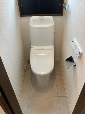 草加市遊馬町戸建のトイレ